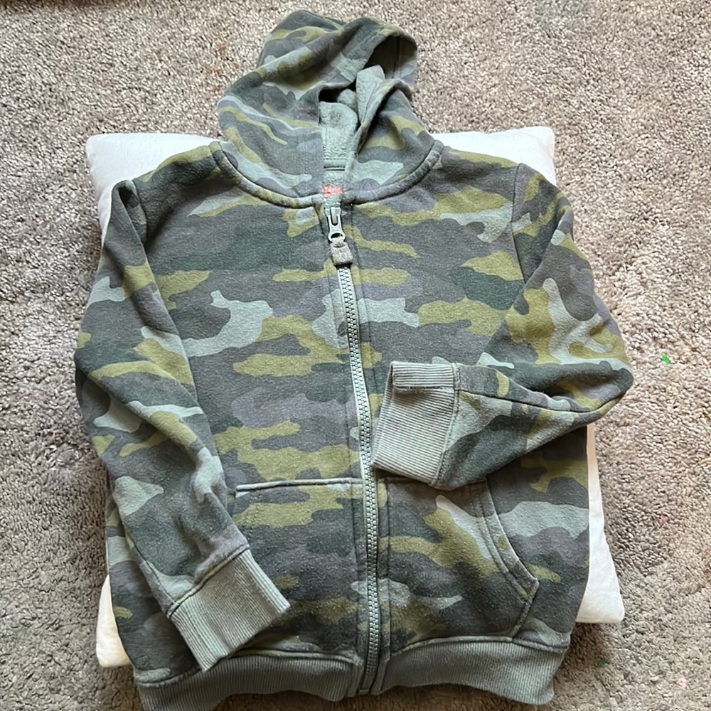 Boys matching green camp set size 4T